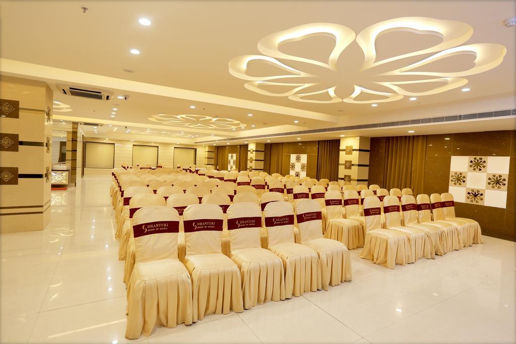 Hotel Sitara Grand Miyapur Hyderabad Esterno foto