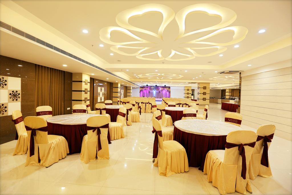 Hotel Sitara Grand Miyapur Hyderabad Esterno foto