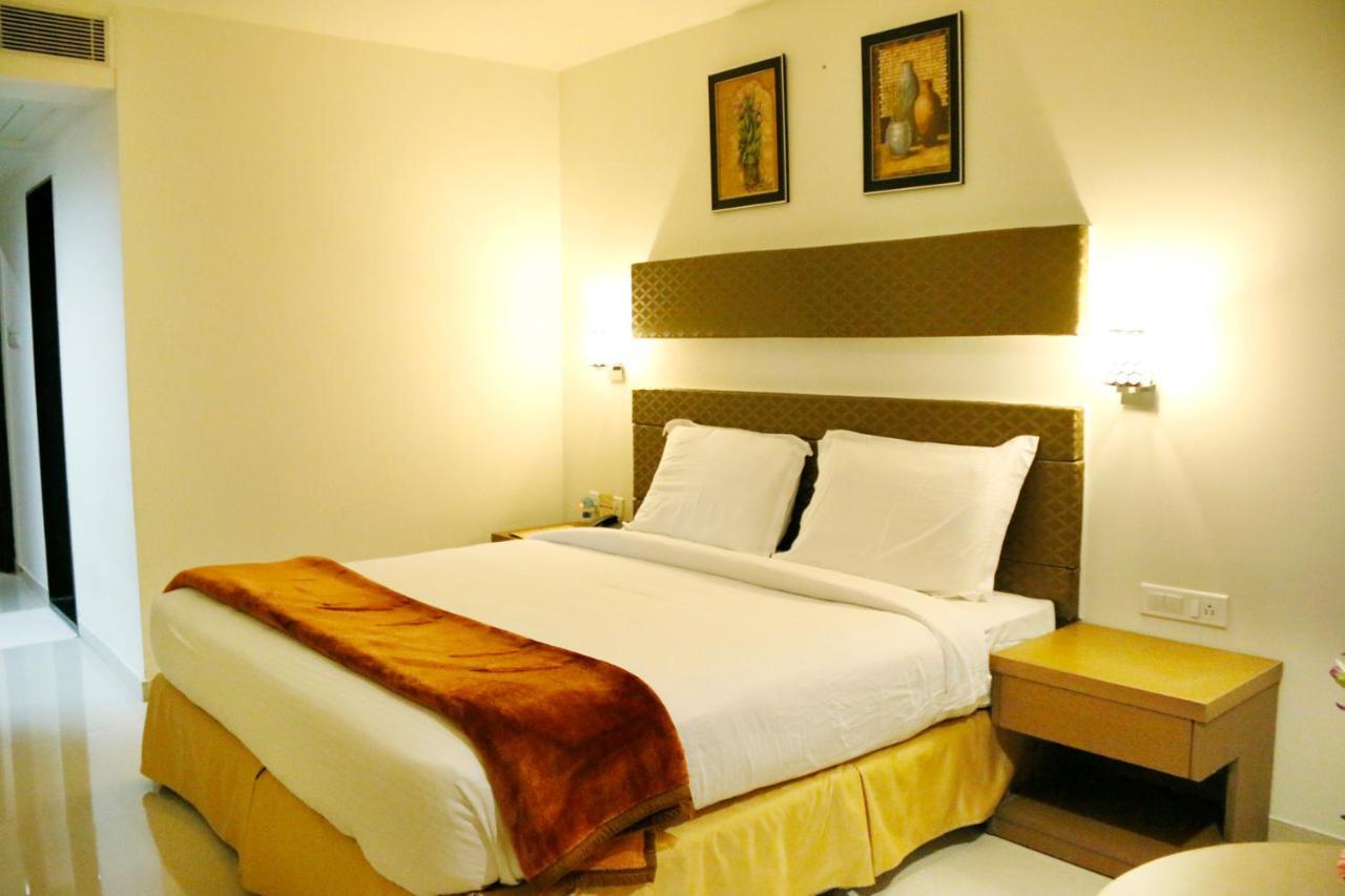 Hotel Sitara Grand Miyapur Hyderabad Esterno foto